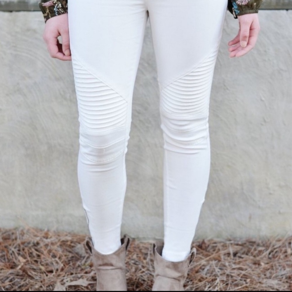 CLOSEOUT🔥White Moto GOLD ZIPPERED Pullon Jegging